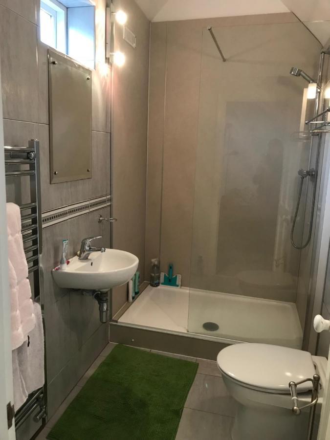 Kristina'S Coach House Apartment ฮอร์ชัม ภายนอก รูปภาพ